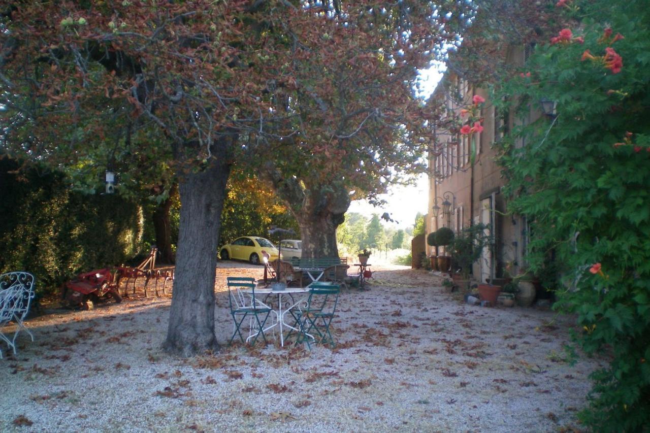 B&B Domaine Le Clos Du Pavillon Brignoles Exterior foto